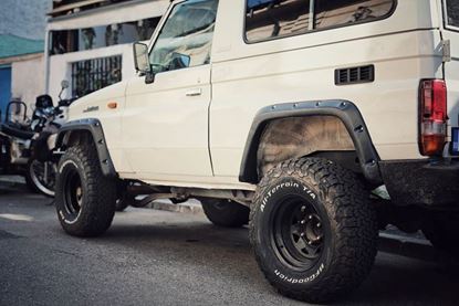 Obrázok pre výrobcu Rozširovacie lemy TOYOTA Land Cruiser  70-73